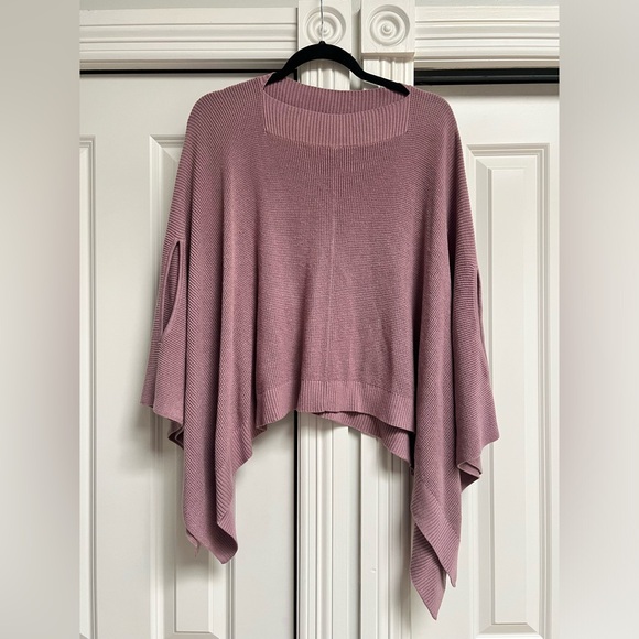 Lululemon sweater - Picture 1 of 2